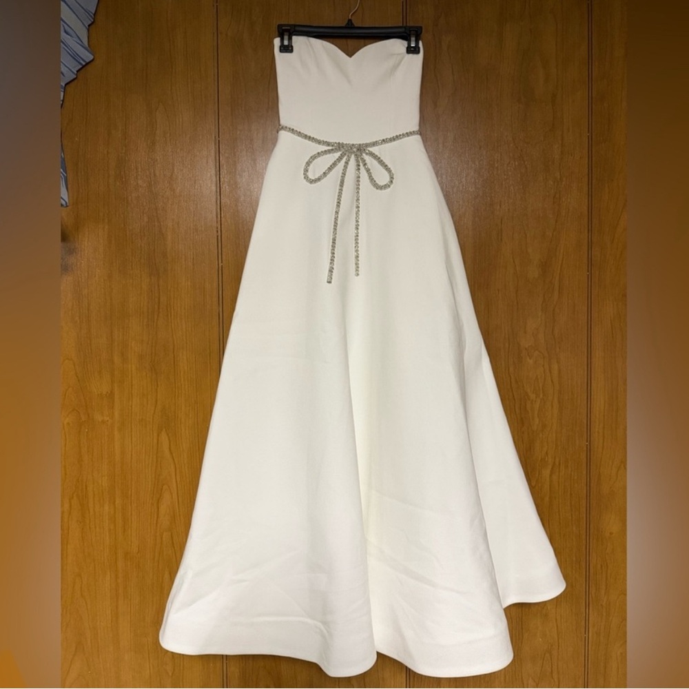 Helsi Wedding Dress - NWT - Picture 6 of 6